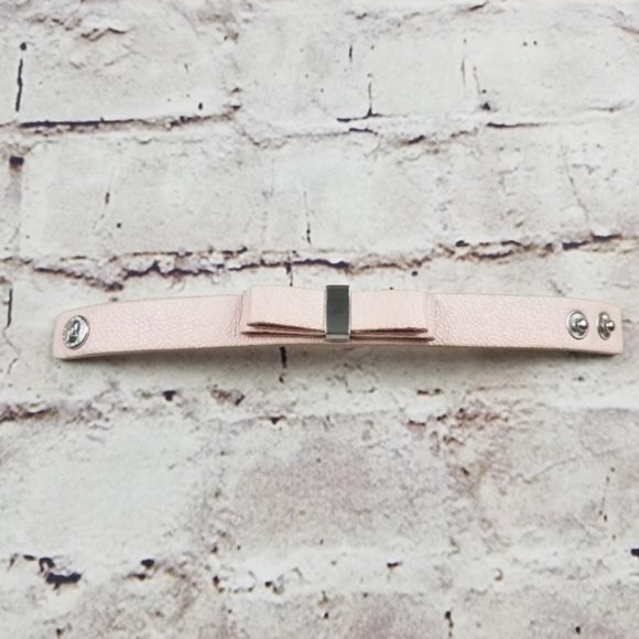 BCBGeneration Light Pink Faux Leather Bow Bracelet Glam Vegan Classic Preppy - Picture 4 of 8